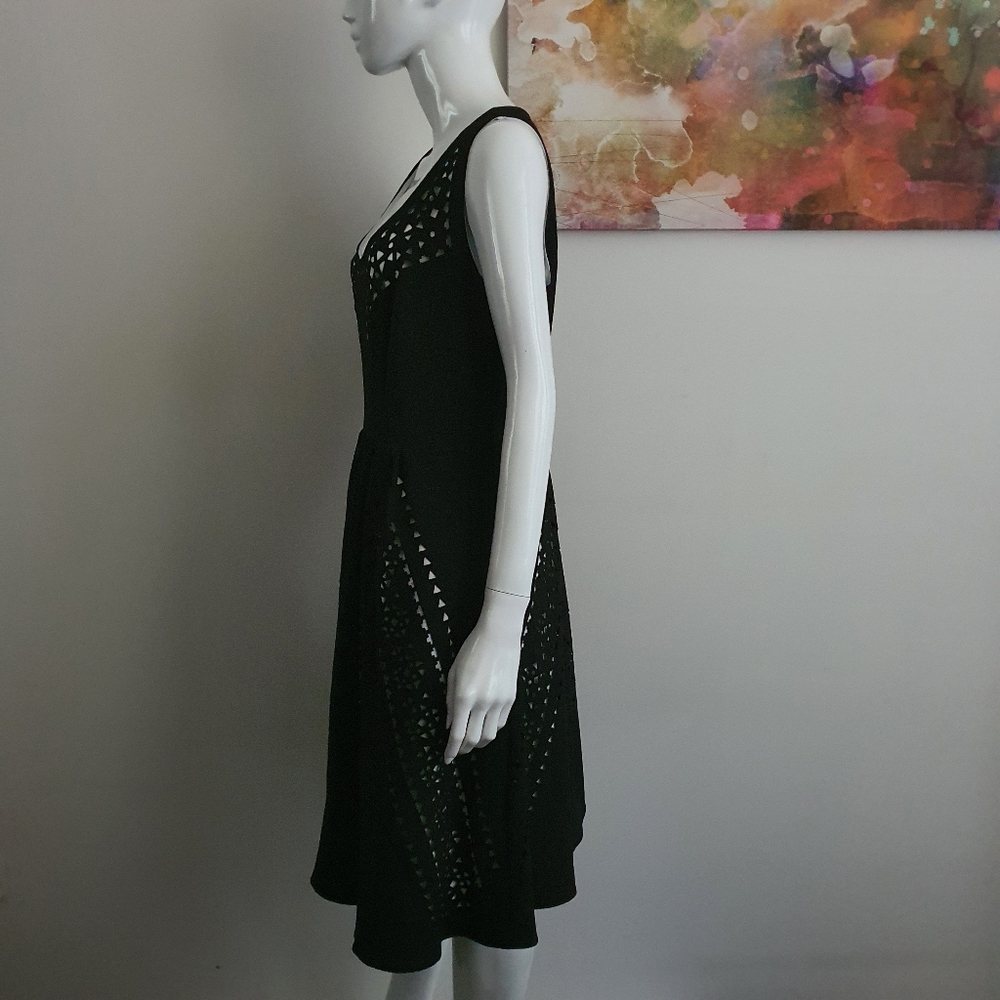 City Chic Laser Cut Black & White Sleeveless Fit and Flare Dress Size 16 - Picture 9 of 12
